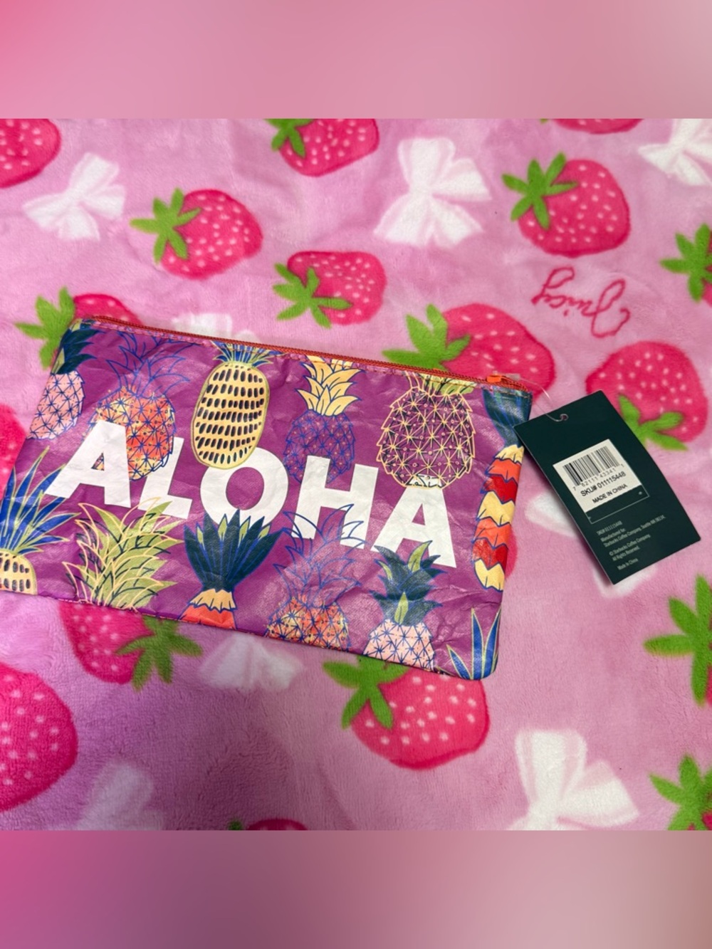 Starbucks Hawaii Aloha Collection Pineapple Tyvek Zip Pouch NWT Tropical Travel - Picture 3 of 5